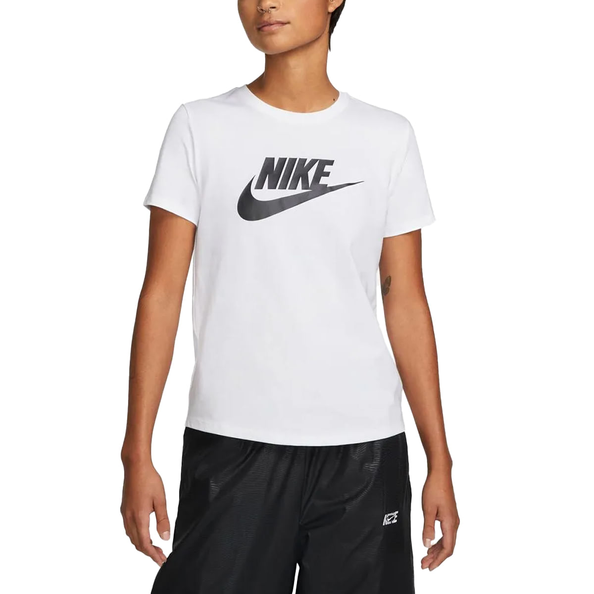 Remera Nike Sportswear Tee Essential Mujer